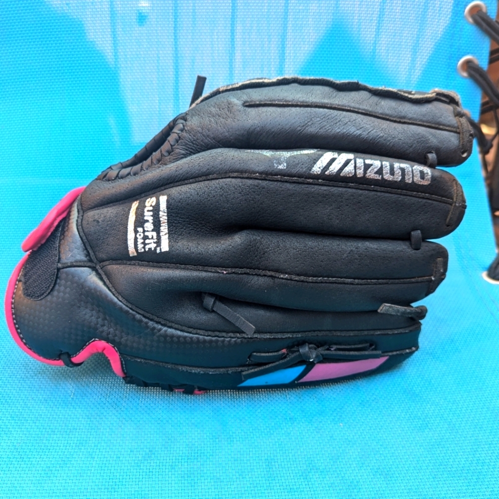 Mizuno Girl's Finch (11.5" LHT) Fastpitch Softball Glove GPP 1155F2 Black
